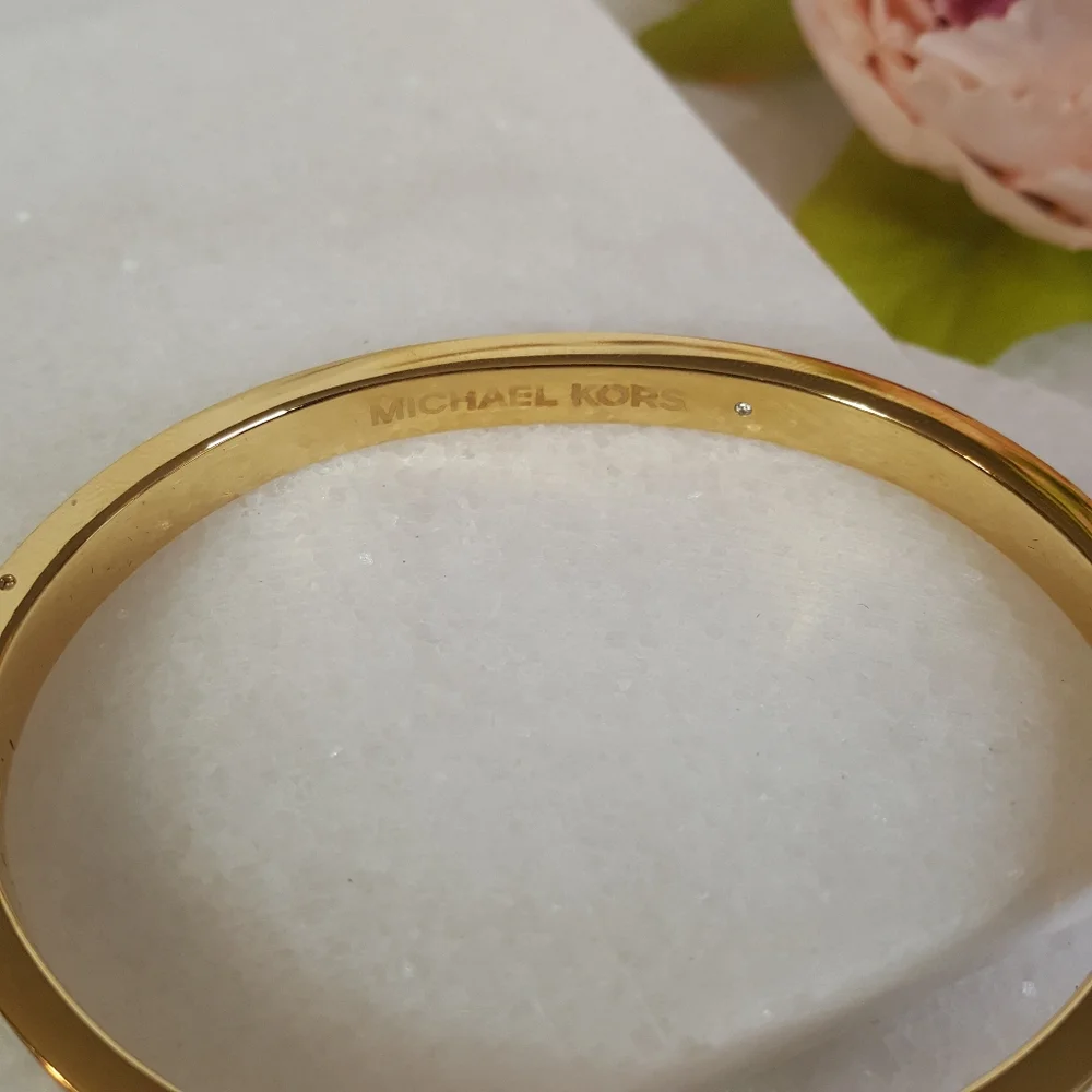 ✔Michael Kors Padlock Cuff (NWOT) - Picture 3 of 9